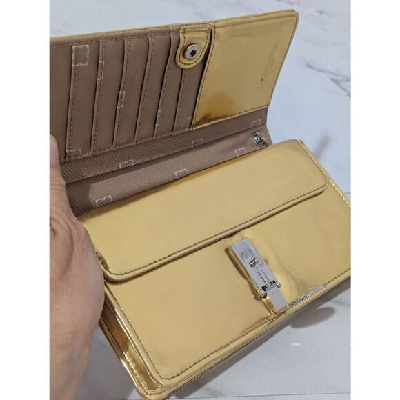 Liz Claiborne New York Women's Shiny Gold Cross Body Wallet - Picture 2 of 8